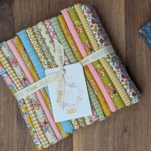 Floral Patchwork Quilt Set